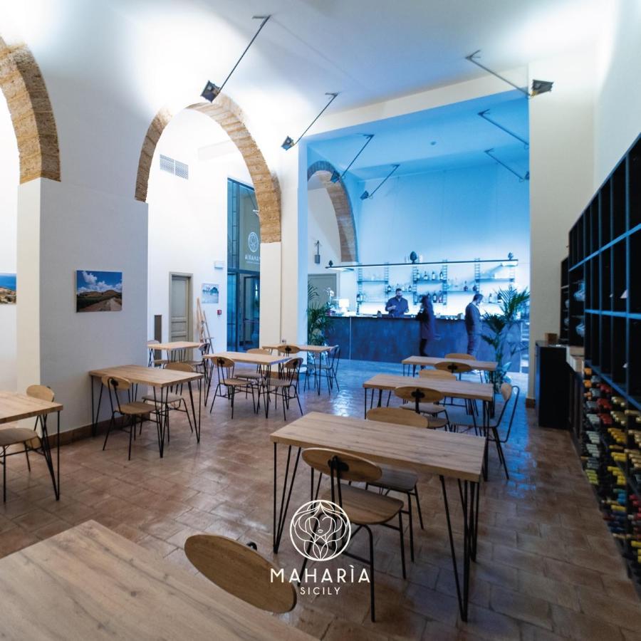 Maharia Bed & Wine Panzió Menfi Kültér fotó